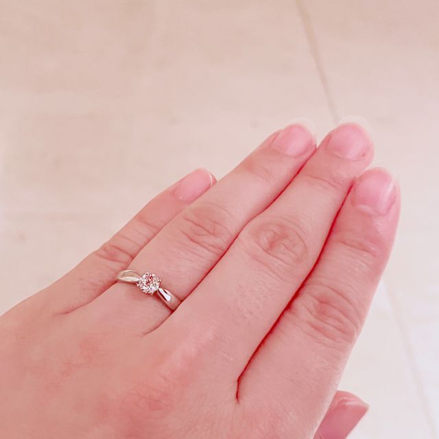 【ティファニー(Tiffany & Co.)の口コミ】 大前提として結婚指輪と重ねて着用ができるものが欲しくていろいろ探して…