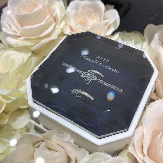 【4℃ BRIDAL(ヨンドシーブライダル)の口コミ】 指輪のデザイン、着け心地、接客に時間をかけてくださり、ゆっくり選ぶこ…