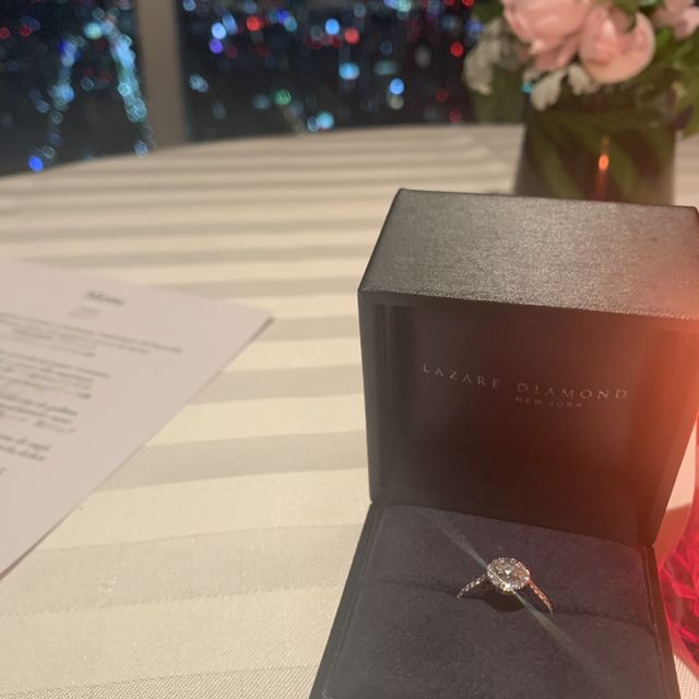 【ラザール ダイヤモンド(LAZARE DIAMOND)の口コミ】 指輪のデザインで選びました。とにかく豪華なものがほしくて&hellip;色々…
