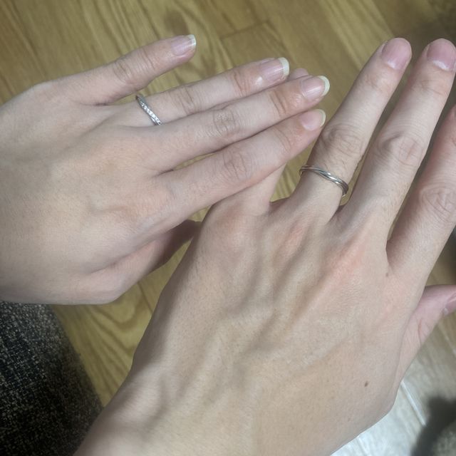 【銀座ダイヤモンドシライシの口コミ】 デザインでクロスのものが欲しくて、ダイヤモンドシライシにしかなくて決…