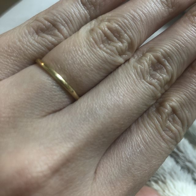 【鎌倉彫金工房の口コミ】 普段アクセサリーをあまりつけないので、あまり主張しすぎない華奢な指輪…