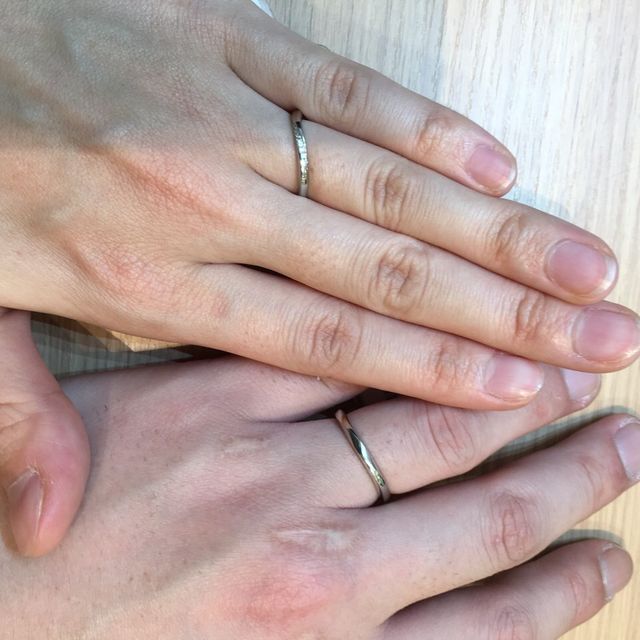 【俄(にわか)の口コミ】 初めて見た時にこれだと思いました！
シンプルでキレイな指輪が良いが、な…