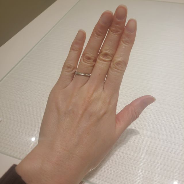 【TRECENTI(トレセンテ)の口コミ】 ダイヤがついており、キラキラしたものを希望しました。ハーフエタニティ…