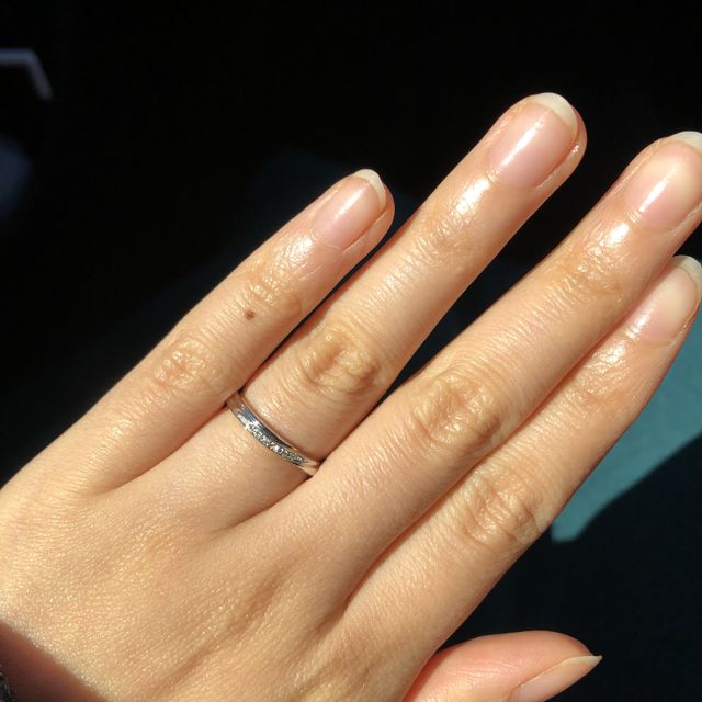 【銀座ダイヤモンドシライシの口コミ】 婚約指輪は2人の中で購入しないということを決めていたため、少しダイヤの…