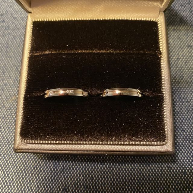 【アイプリモ(I-PRIMO)の口コミ】 お店を通りかかった時、ショーウィンドウに飾られている指輪に目がいきま…