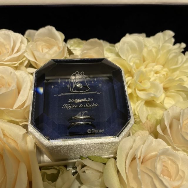 【4℃ BRIDAL(ヨンドシーブライダル)の口コミ】 ディズニーが好きで、デザインがとても素敵だったから。また、ジュエリー…