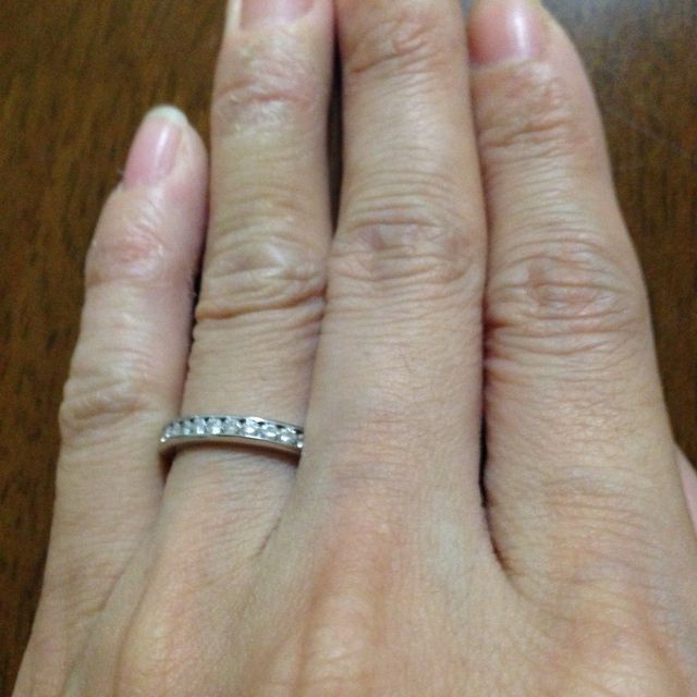 【ハリー・ウィンストン(Harry Winston)の口コミ】 結婚指輪は一周ダイヤの付いている、フルエタニティが欲しかったので何件…