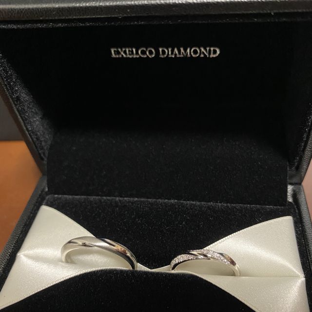 【エクセルコダイヤモンド(EXELCO DIAMOND)の口コミ】 指輪の内側加工のおかげで着け心地がなめらかでとても良く、デザインもあ…