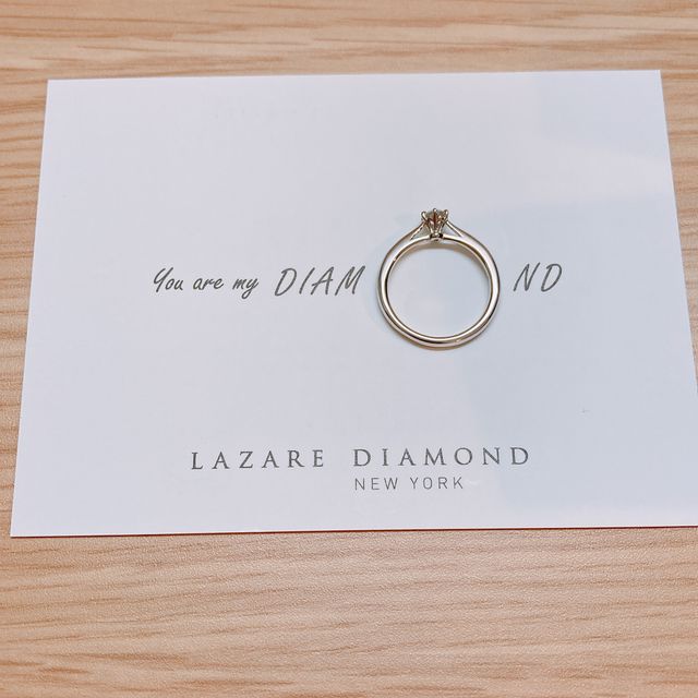 【ラザール ダイヤモンド(LAZARE DIAMOND)の口コミ】 シンプルなダイヤの指輪を探していました。
他のお店のものと迷っていまし…