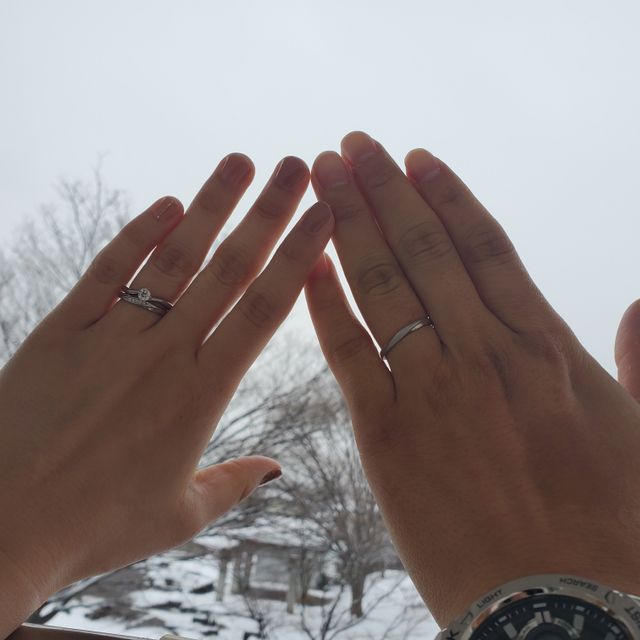 【4℃ BRIDAL(ヨンドシーブライダル)の口コミ】 サプライズ婚約指輪との重ねづけを考えていたこと。
婚約指輪とあわせて同…