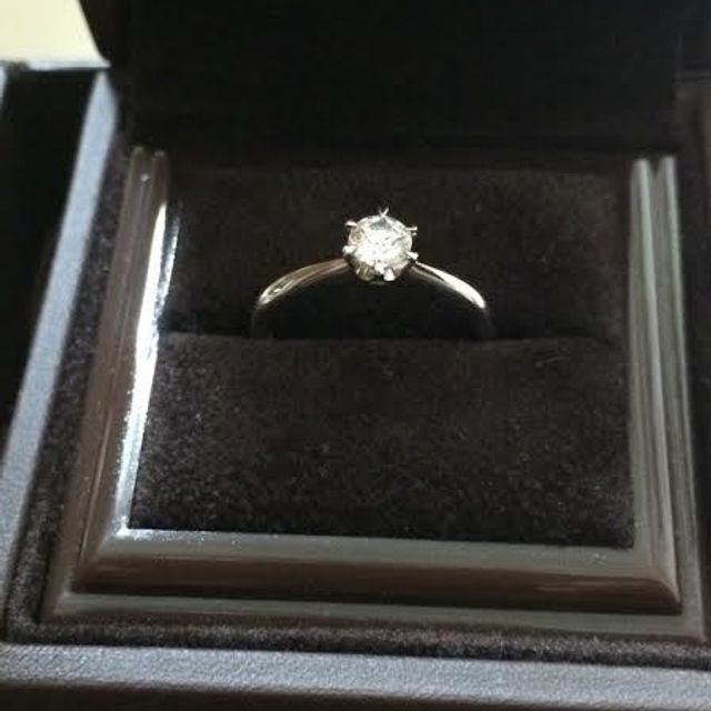 【アイプリモ(I-PRIMO)の口コミ】 大きい石と小さい石が並んでいるものやデザイン的に日常でもつけられるも…