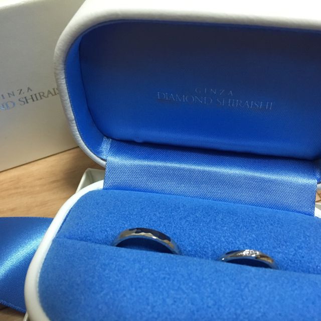 【銀座ダイヤモンドシライシの口コミ】 見ただけと、試着してはやっぱり違うので、いくらでも気になる物は試着し…