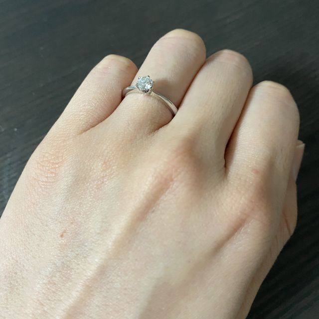 【アイプリモ(I-PRIMO)の口コミ】 ダイヤと指輪のデザインをそれぞれで選べることにびっくりしました。ダイ…