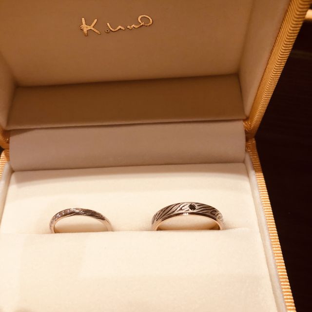 【ケイウノ ブライダル(K.UNO BRIDAL)の口コミ】 華奢でダイヤが入っていてピンクゴールドかゴールドがよかったが
、新郎は…