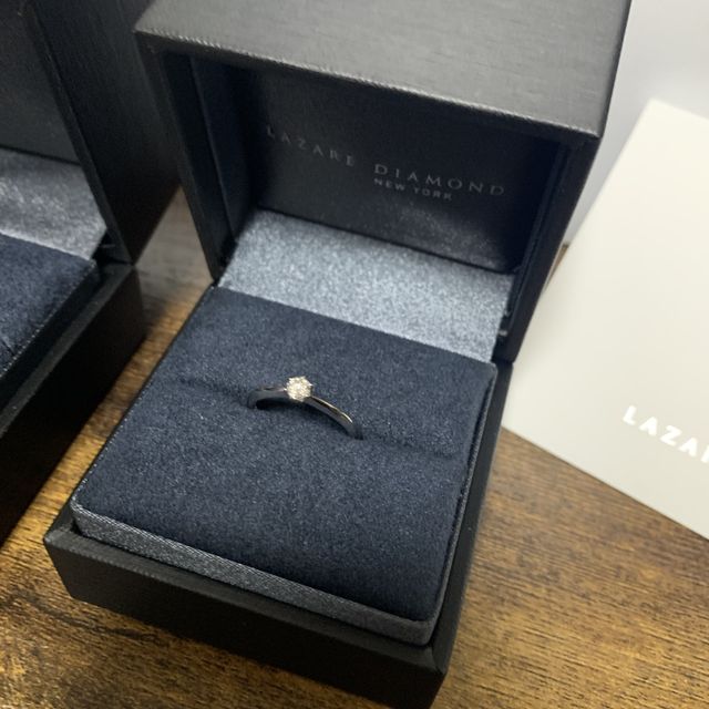 【ラザール ダイヤモンド(LAZARE DIAMOND)の口コミ】 他の店舗と比べてみた時に、ダイヤがとてもキラキラしていて、一粒のダイ…
