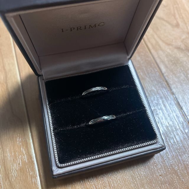 【アイプリモ(I-PRIMO)の口コミ】 結婚指輪のペア感もあり、最初ウェーブの形を希望
していたがこちらはスト…