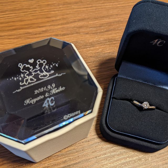 【4℃ BRIDAL(ヨンドシーブライダル)の口コミ】 デザインは大好きなディズニーを選ぶことができ、石もセレクトできるのが…