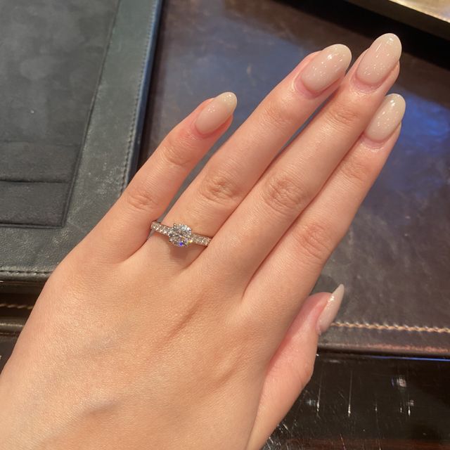 【グラフ(GRAFF)の口コミ】 どの指輪も繊細な作りで、店内のどこの光の下でみても素敵に輝いてました…