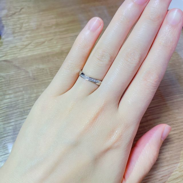 【ヴァンドーム青山(VENDOME AOYAMA)の口コミ】 指輪のデザインが気に入りました。リボンを織り込んだようなデザインです…
