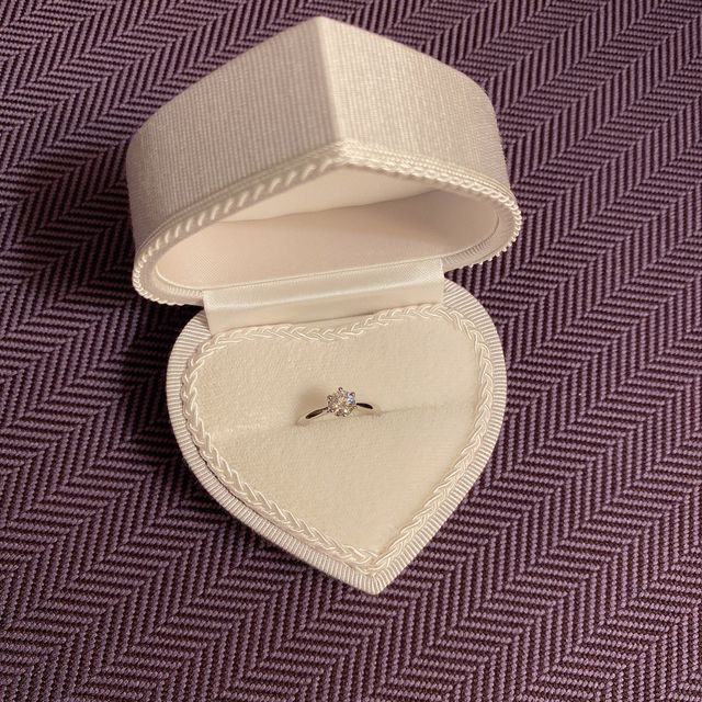 【WATANABE / 卸商社直営　渡辺の口コミ】 可愛いデザインも多く迷いましたが、結局最初からずっと思っていたシンプ…