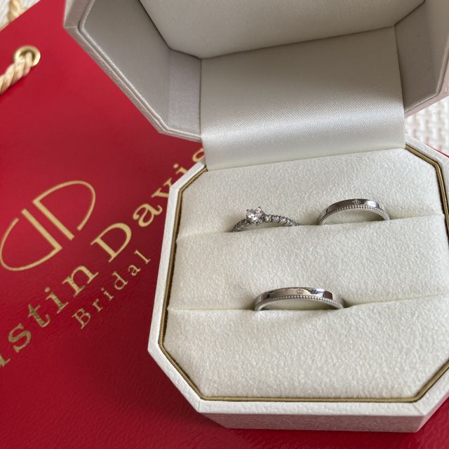 【Justin Davis Bridal(ジャスティンデイビスブライダル)の口コミ】 好きなブランドでした！個性的なデザインが魅力的です！
私自身が4号と小…