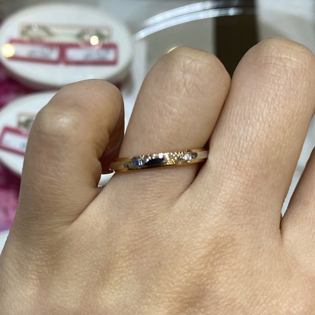 【Petit Marie(プチマリエ)の口コミ】 ゴールドとプラチナが組み合わさったデザインなので、パーソナルカラーを…