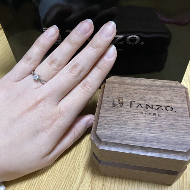 【TANZO.(鍛造指輪)の口コミ】 自身で考えてオーダーメイド出来る所とダイヤモンドに一目惚れして購入を…