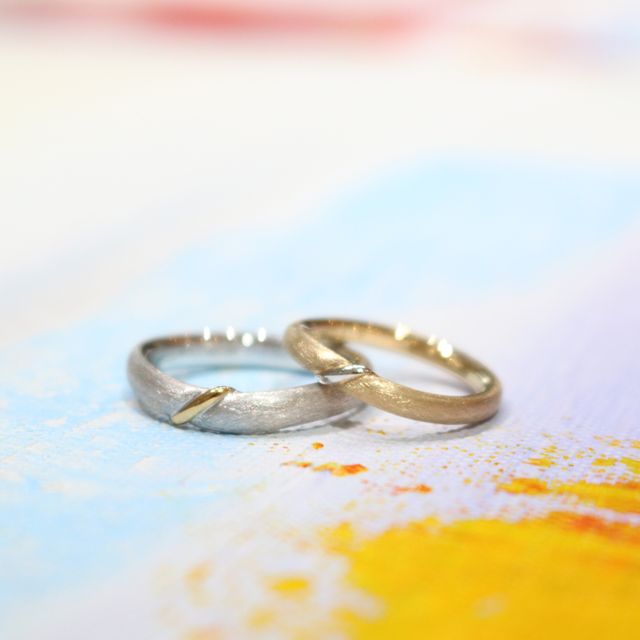 【鶴(mikoto)の口コミ】 シルバーリングとゴールドリングで夫婦リングを変えていますがお互いに対…