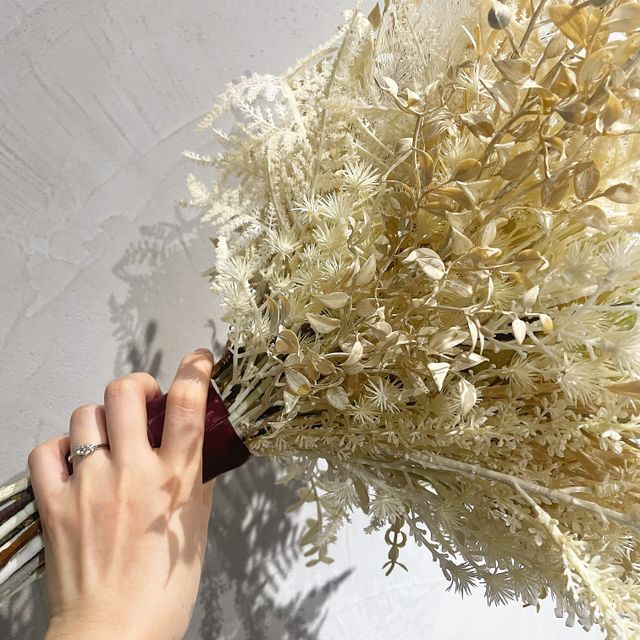 【N.Y.NIWAKA(ニューヨークニワカ)の口コミ】 デザインがきらきらしててかわいかったし、丈夫そうだった。婚約指輪と形…