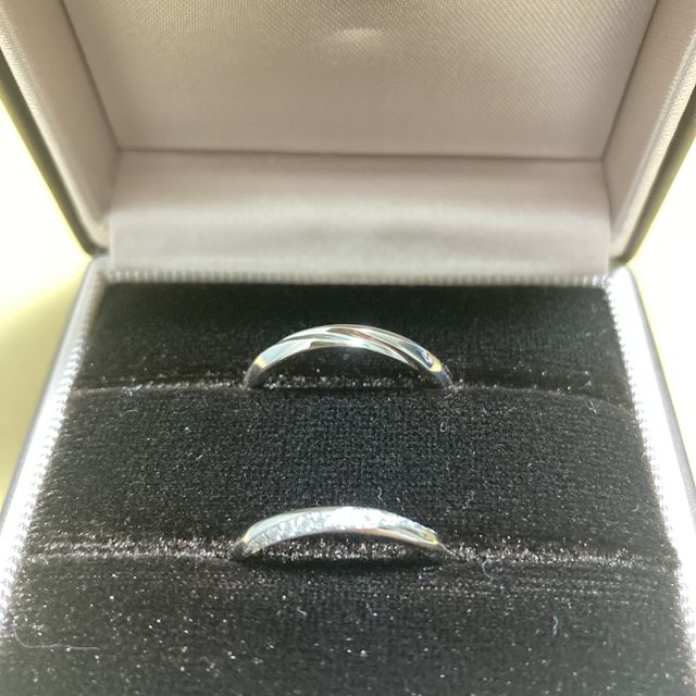 【アイプリモ(I-PRIMO)の口コミ】 ストレートタイプでダイヤモンドの輝きが美しい指輪を探していました。指…