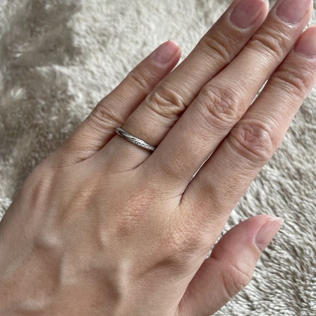 【銀座ダイヤモンドシライシの口コミ】 デザイン、価格、お店の雰囲気、ネットの口コミを参考にしました。
フルオ…