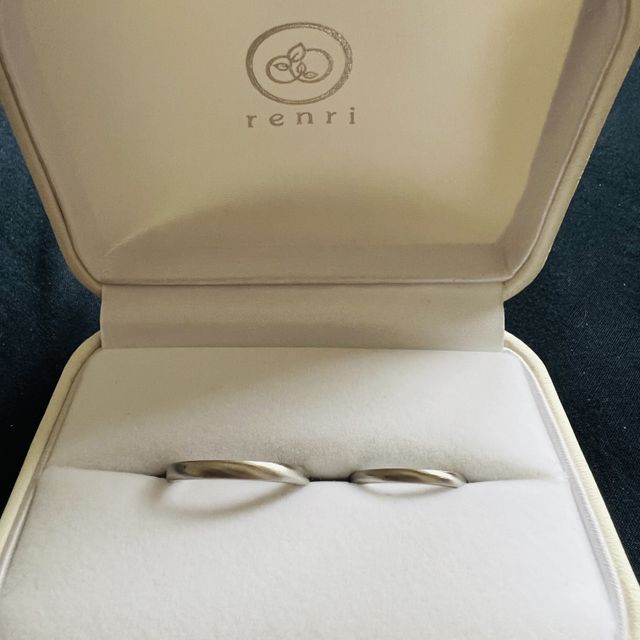 【renri(レンリ)の口コミ】 手作りで、デザインもすべて考えて作りました。シンプルが好きな2人なので…