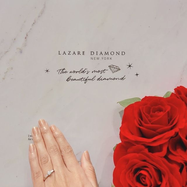 【ラザール ダイヤモンド(LAZARE DIAMOND)の口コミ】 ダイヤモンドは噂通り虹色に輝き、とても綺麗でした。デザインも豊富で、…