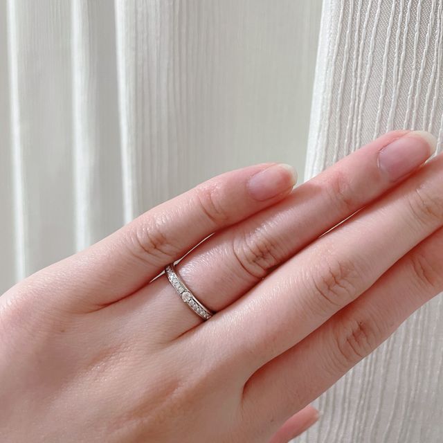 【ラザール ダイヤモンド(LAZARE DIAMOND)の口コミ】 ネットで調べてから店舗に行ったのですが、実物の方がよりデザインが綺麗…