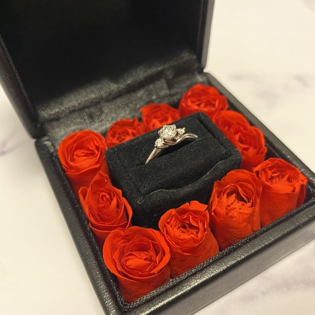 【エクセルコダイヤモンド(EXELCO DIAMOND)の口コミ】 ダイヤモンドの輝きが違い、光り輝いているところが気に入りました。この…