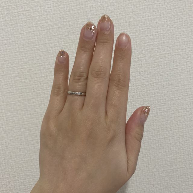 【銀座ダイヤモンドシライシの口コミ】 初めはV字やウェーブでキラキラのダイヤモンドで埋め尽くされた指輪探して…