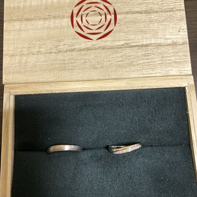 【出雲結(いずもゆい)の口コミ】 出雲結でサンプルリングを注文して実際に2人で見た時に、
2人同時に同じ指…