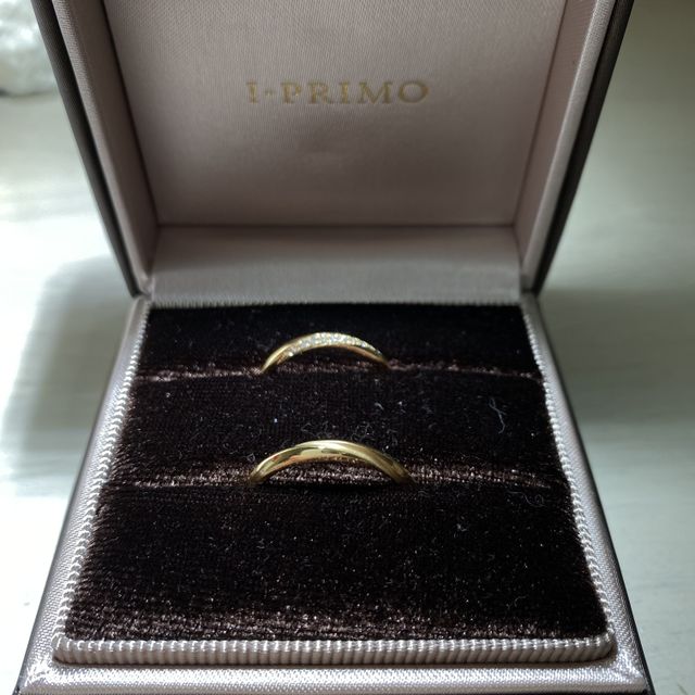 【アイプリモ(I-PRIMO)の口コミ】 デザインに一目惚れしました。
ゴールドで指輪を探していて、他ブランドは…