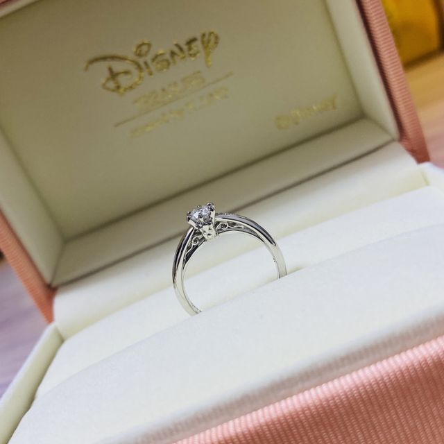 【ケイウノ ブライダル(K.UNO BRIDAL)の口コミ】 ディズニーが好きで、ファンタジアのデザインの結婚指輪に一目惚れをしま…