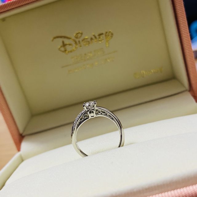 【ケイウノ ブライダル(K.UNO BRIDAL)の口コミ】 ディズニーが好きで、ファンタジアのデザインの結婚指輪に一目惚れをしま…