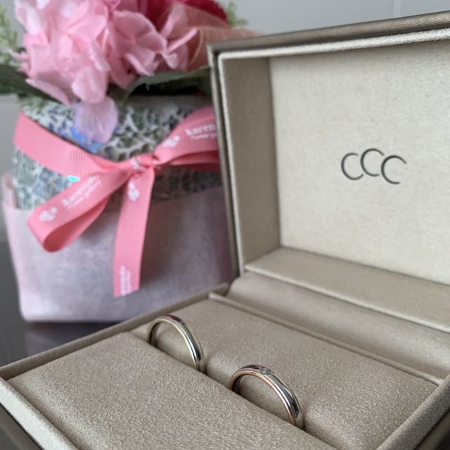 【acredo(アクレード)の口コミ】 妻が某サイトを眺めていてアクレードの指輪に一目惚れ、ほとんど即決でし…