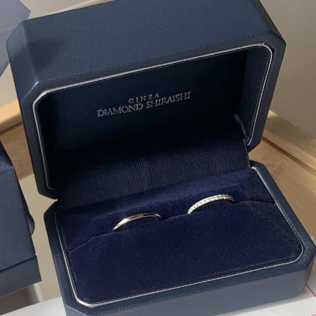 【銀座ダイヤモンドシライシの口コミ】 旦那のものも私のものもつけ心地に違和感なく、とても素敵な指輪を購入出…