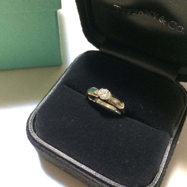 【ティファニー(Tiffany & Co.)の口コミ】 改まった場以外（日常的）でも着けられるよう、シンプルなデザインが希望…