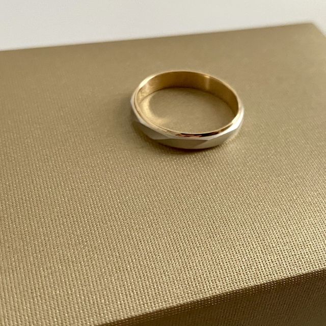 【BIJOUPIKO(ビジュピコ)の口コミ】 ウェーブが入ったもの、ゴールドのもの、
2色構成のものを探していました…