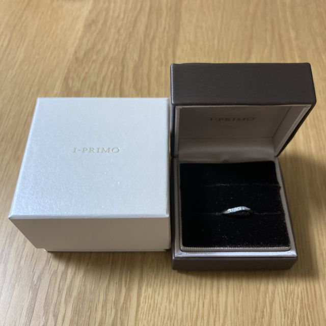 【アイプリモ(I-PRIMO)の口コミ】 ウェーブラインで際までダイヤが入っており派手すぎず上品な華やかさが気…