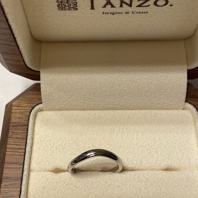 【TANZO.(鍛造指輪)の口コミ】 強度やオーダーが良かったこと、職人が一本のプラチナから作る世界で無二…