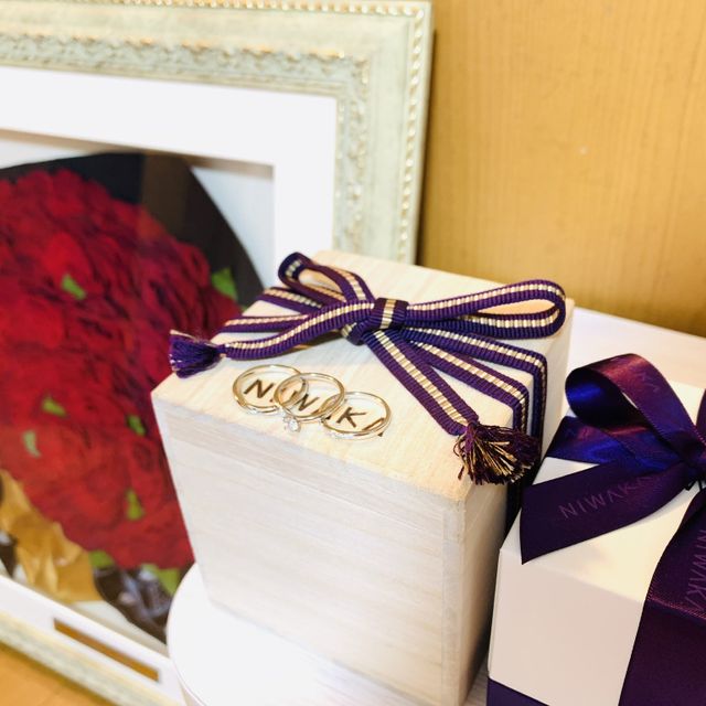 【俄(にわか)の口コミ】 指輪の説明を受けた印象が、とても影響を受けました。
自分達が今後一緒に…