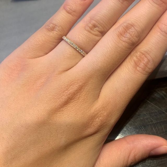 【ケイウノ ブライダル(K.UNO BRIDAL)の口コミ】 いろいろな指輪を見させてもらったのですが、ハーフエタニティを見てみる…