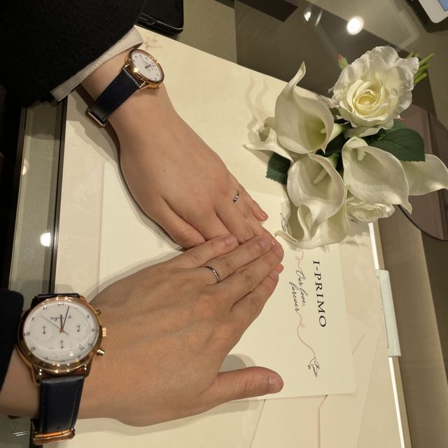 【アイプリモ(I-PRIMO)の口コミ】 細めのデザインを2人とも、希望しておりシンプルなデザインを探していまし…