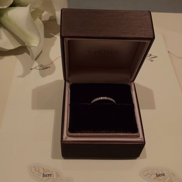 【アイプリモ(I-PRIMO)の口コミ】 とにかくダイヤがキラキラしてて綺麗だったので購入しました。本当はカー…